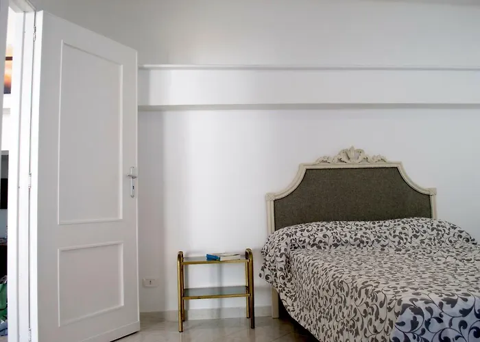 La Casetta Rossa * נאפולי