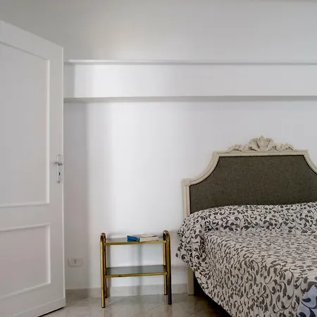 La Casetta Rossa * Nápoly