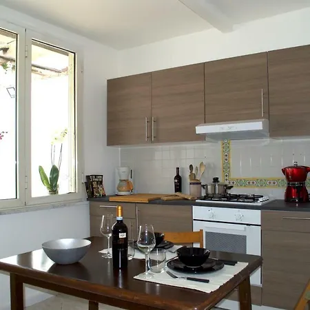 Apartman La Casetta Rossa *